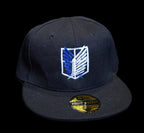 Jockey o gorro shingeki Bordado negro - amplitudmodulada