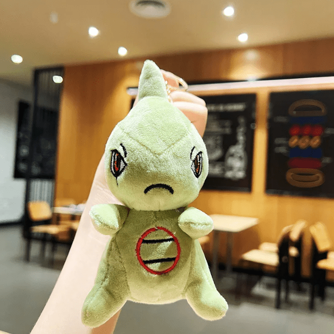 llavero larvitar 16cm - amplitudmodulada